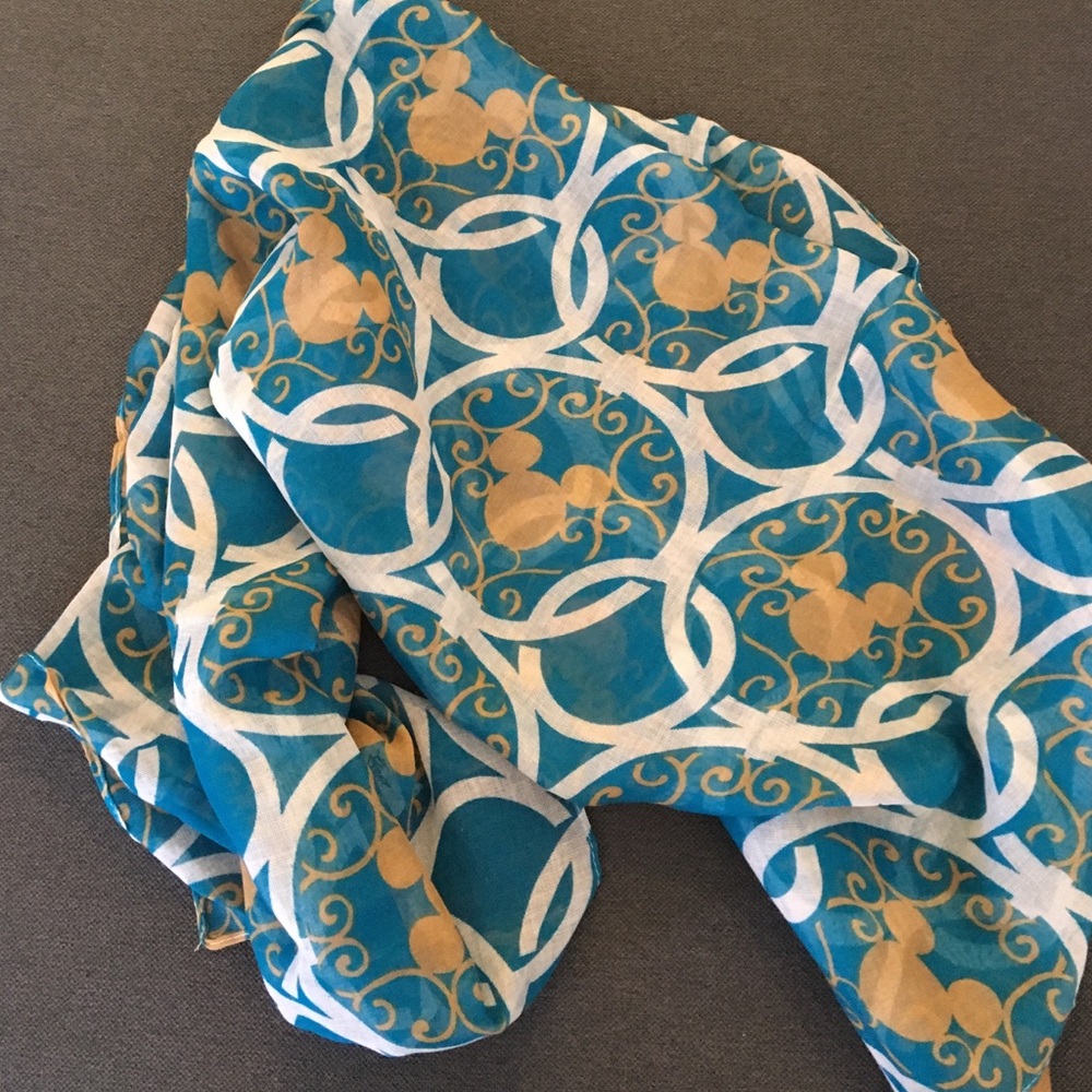 Disney scarf